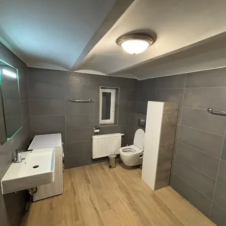 Gato Jenisov Apartmán *