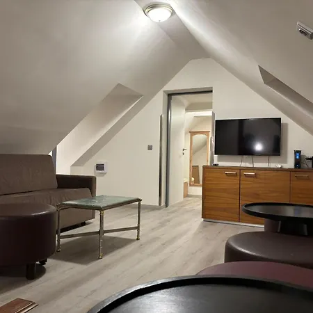 Gato Jenisov Appartement *